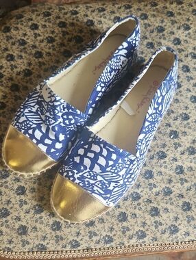 EUC Lilly Pulitzer Flats